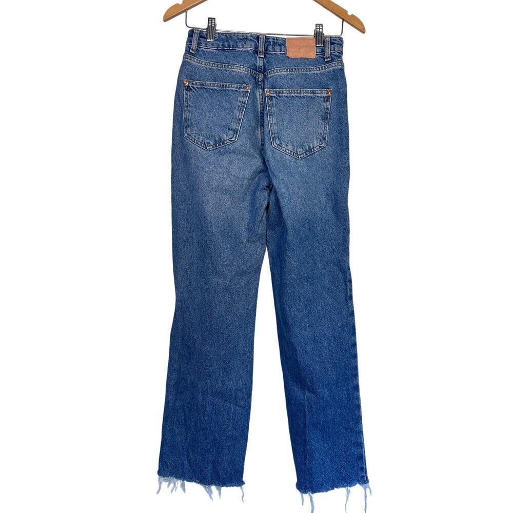 Zara Jeans Straight Leg Raw Hem High Rise Medium Wash Blue Denim size 2 Boho - Picture 3 of 4